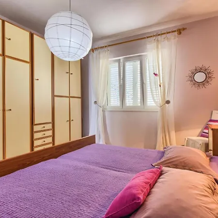 Apartamento Cozy In With Kitchen