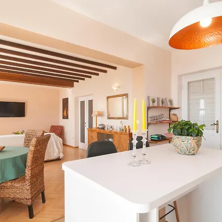 Cozy In With Kitchen Jesenice (Split-Dalmatia)